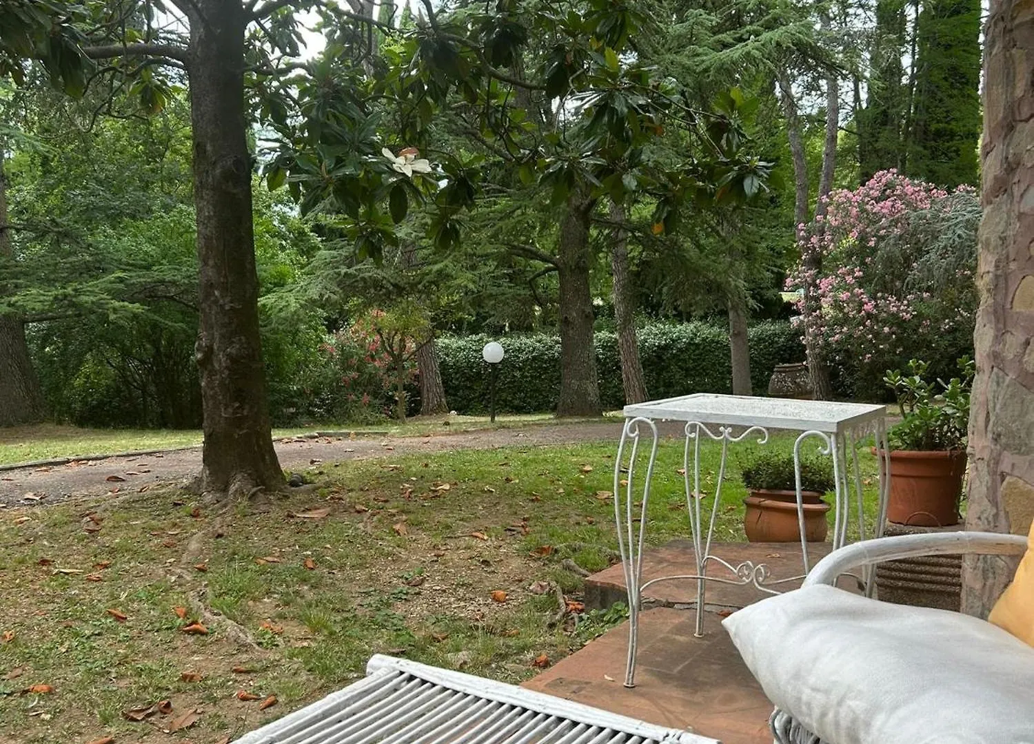 Open Space Nel Parco Con Parcheggio Gratuito Florencia Apartamento
